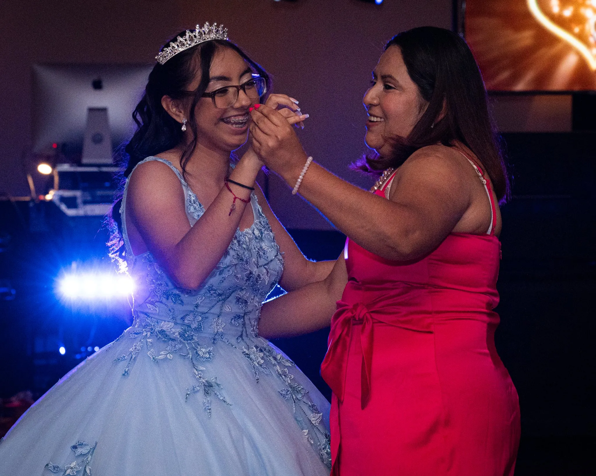 Alison's XV Quinceañera photo 18 by Dallas photographer Rony Lanza