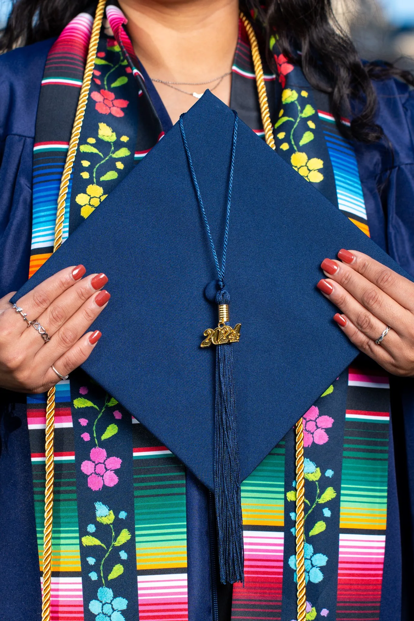 Guiselle's Graduation senior portrait photo 3 by Dallas photographer Rony Lanza