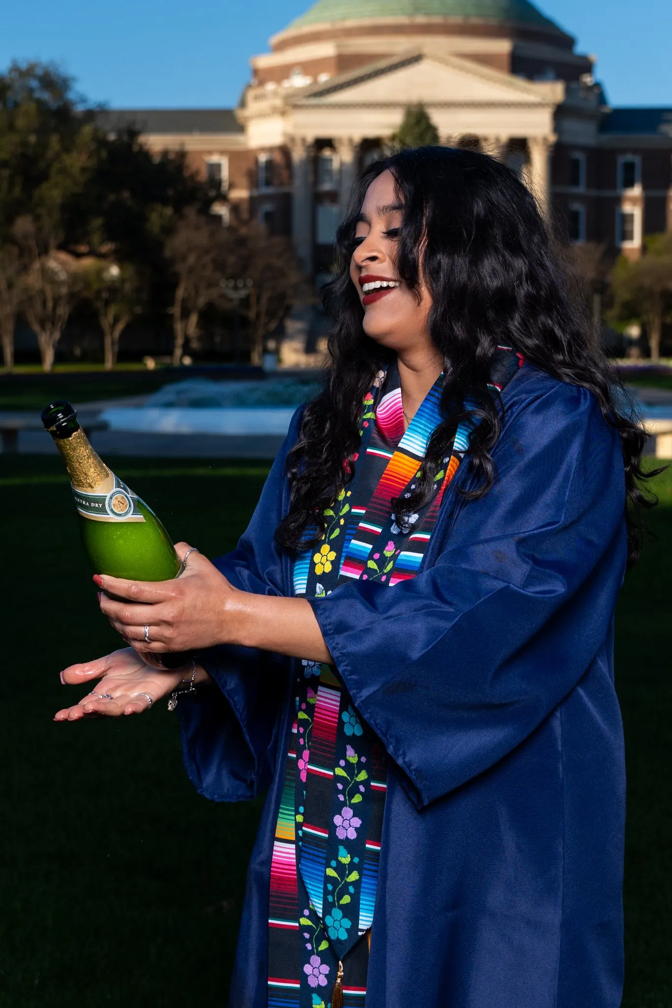 Guiselle's Graduation senior portrait photo 11 by Dallas photographer Rony Lanza