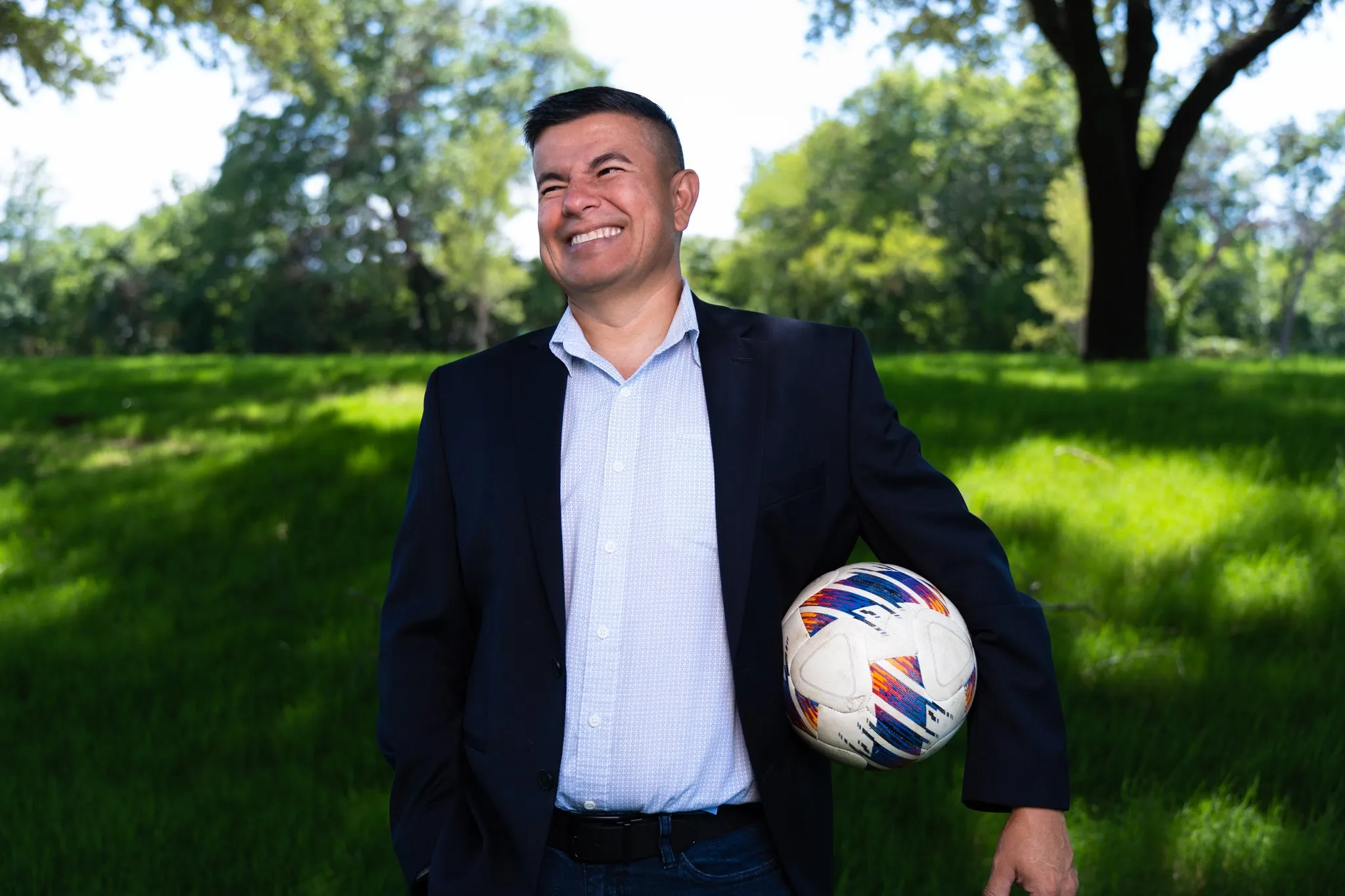 Gustavo portrait session photo 9 by Dallas photographer Rony Lanza
