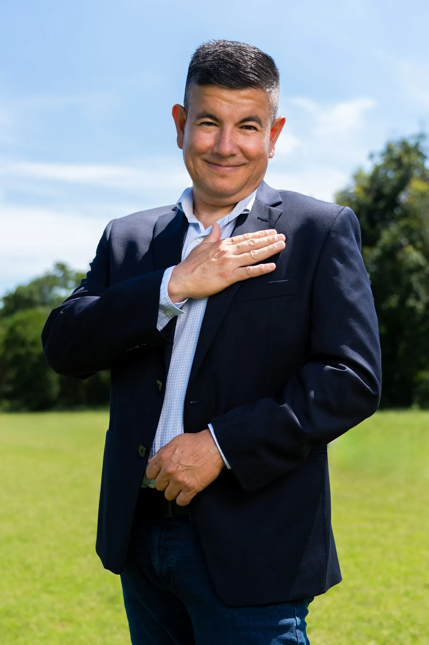 Gustavo portrait session photo 10 by Dallas photographer Rony Lanza