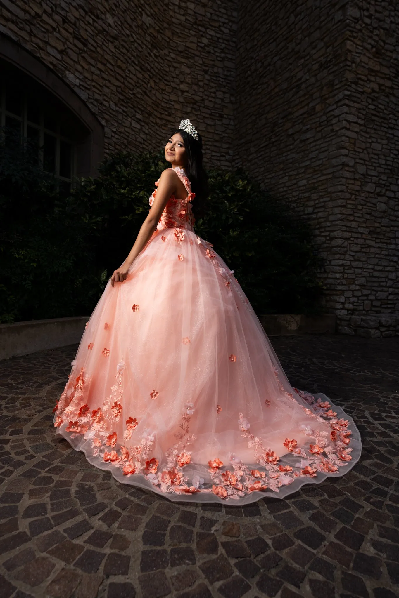 Natalia's XV Quinceañera photo 14 by Dallas photographer Rony Lanza