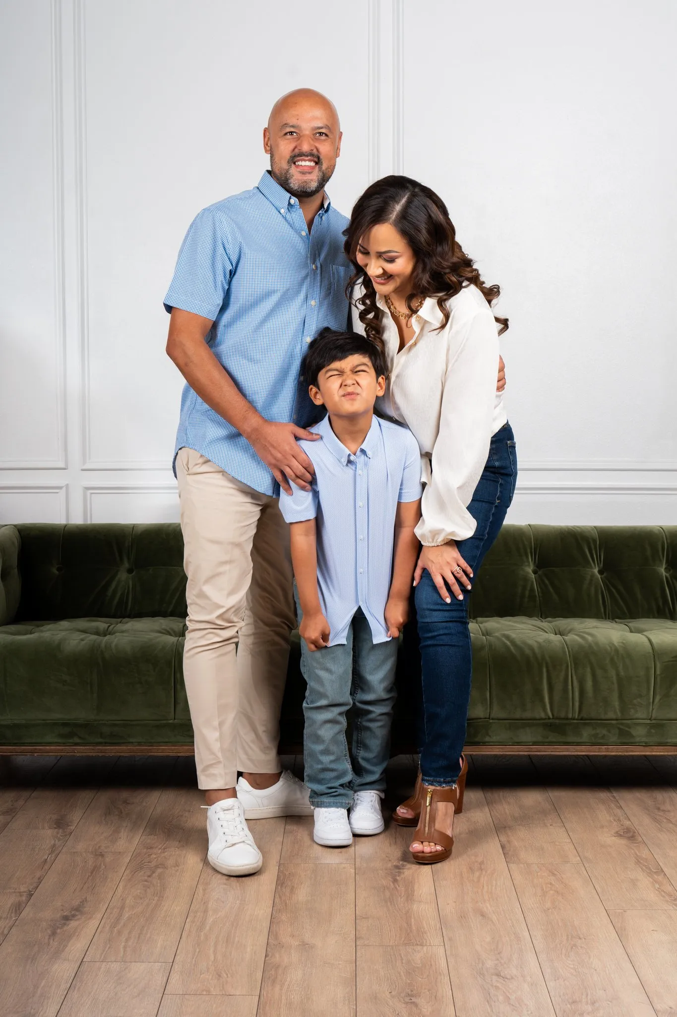 The Fuentes Lara Family family photo session photo 6 by Dallas photographer Rony Lanza