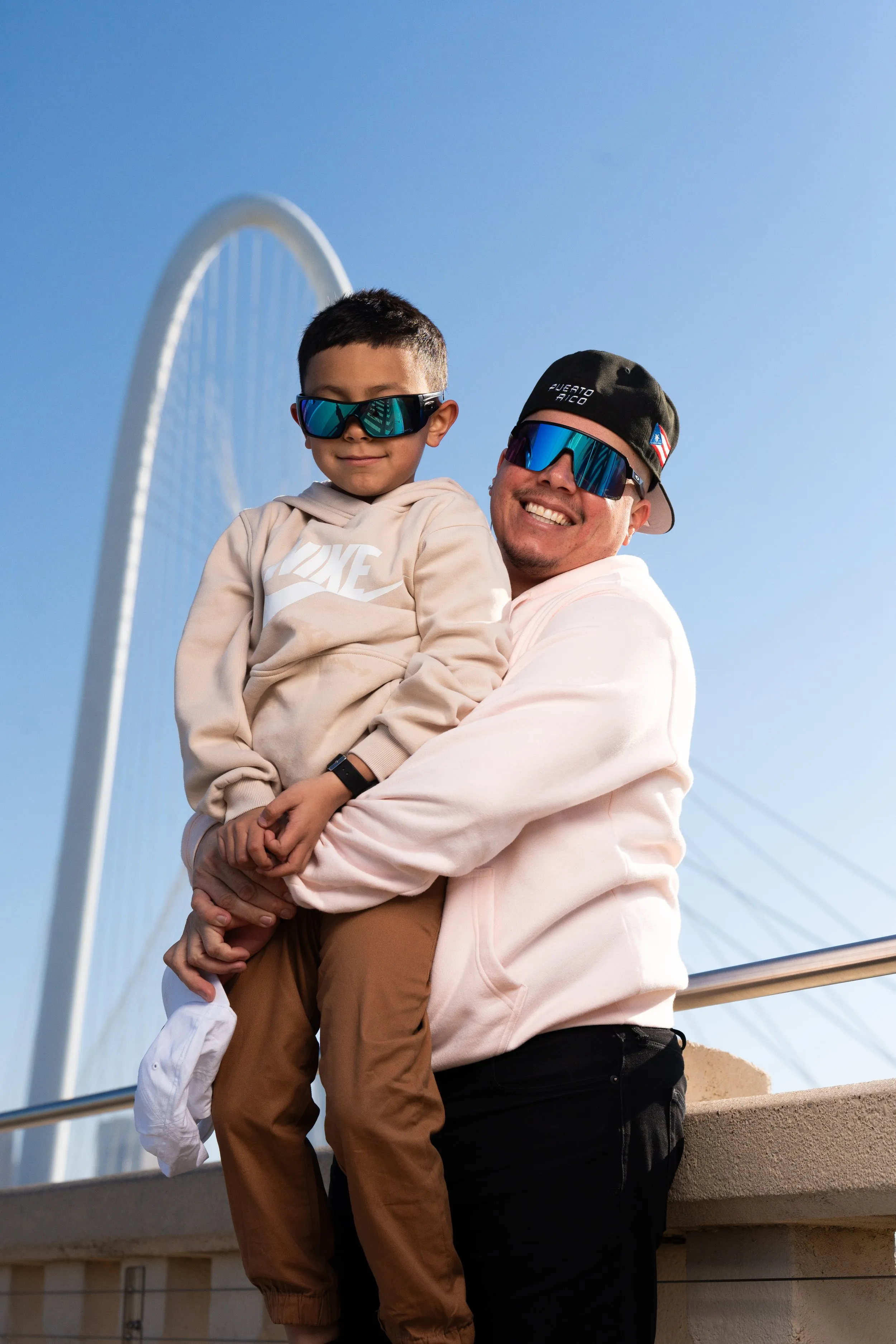The Riveras family photo session photo 1 by Dallas photographer Rony Lanza