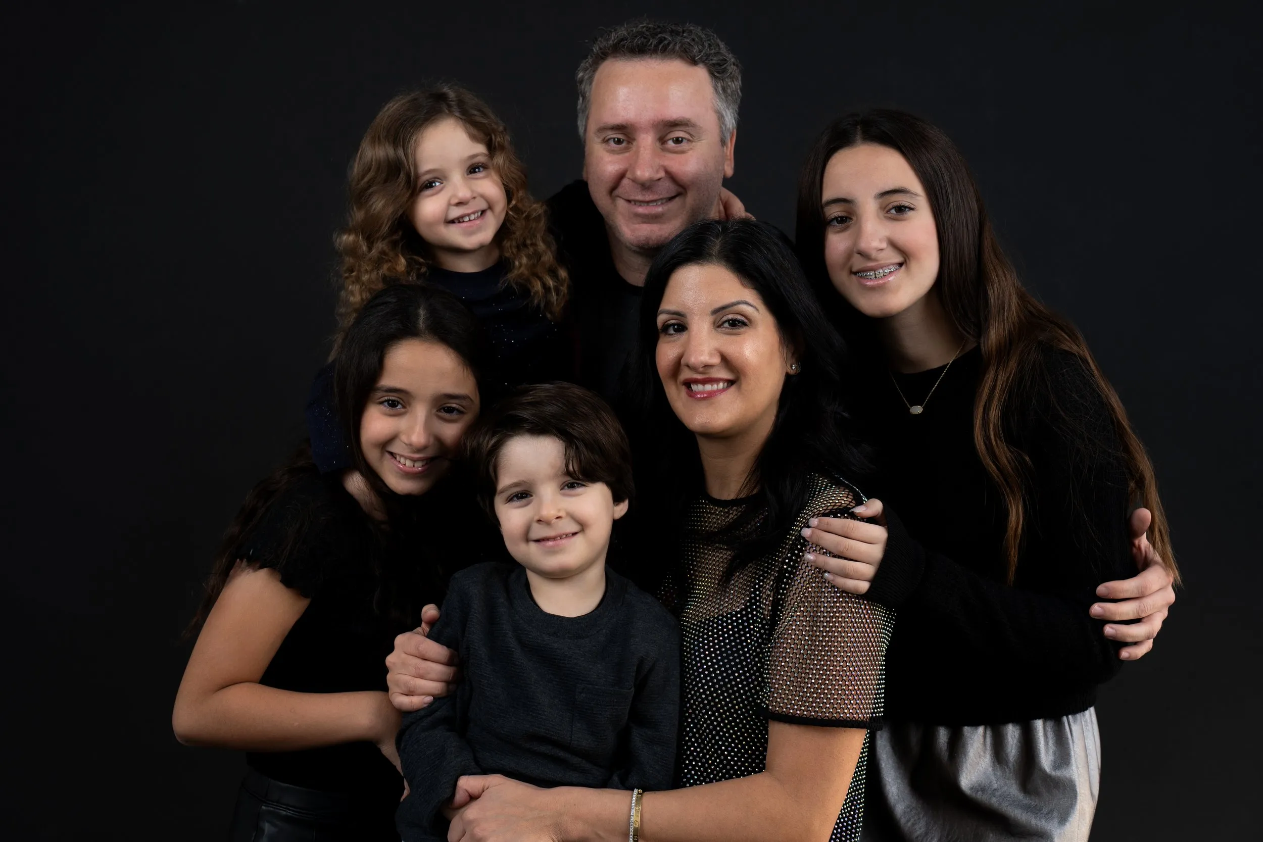 The Yacob Family family photo session photo 2 by Dallas photographer Rony Lanza