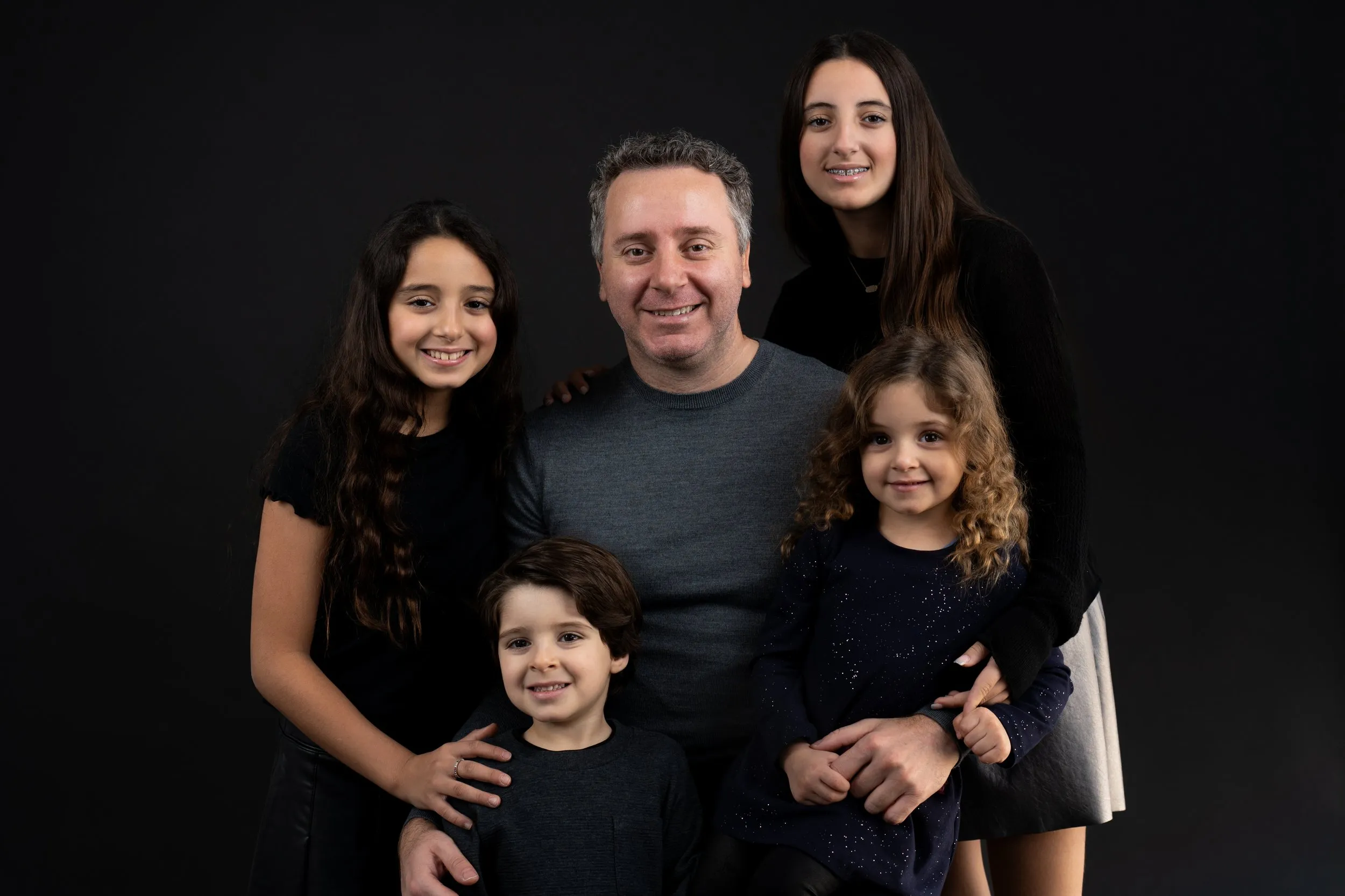 The Yacob Family family photo session photo 8 by Dallas photographer Rony Lanza