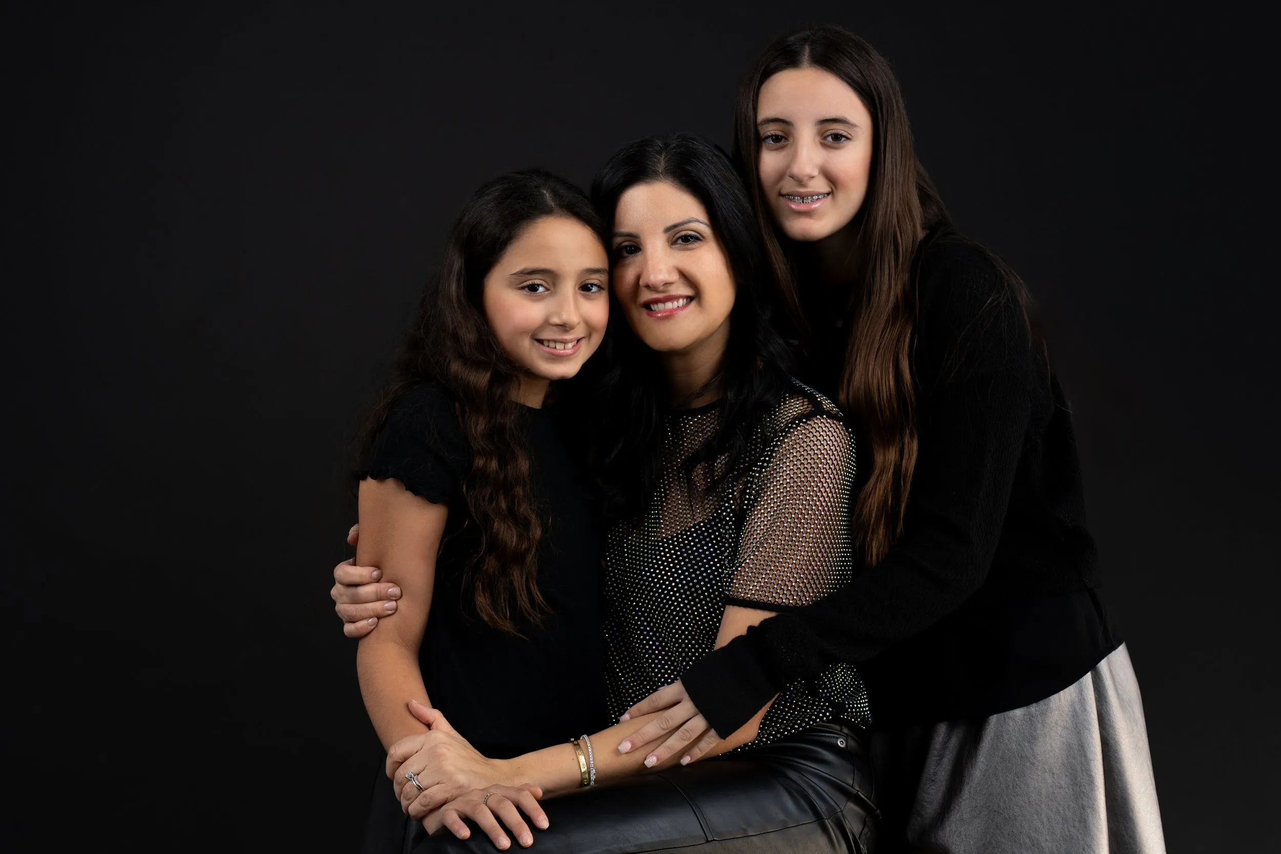 The Yacob Family family photo session photo 10 by Dallas photographer Rony Lanza