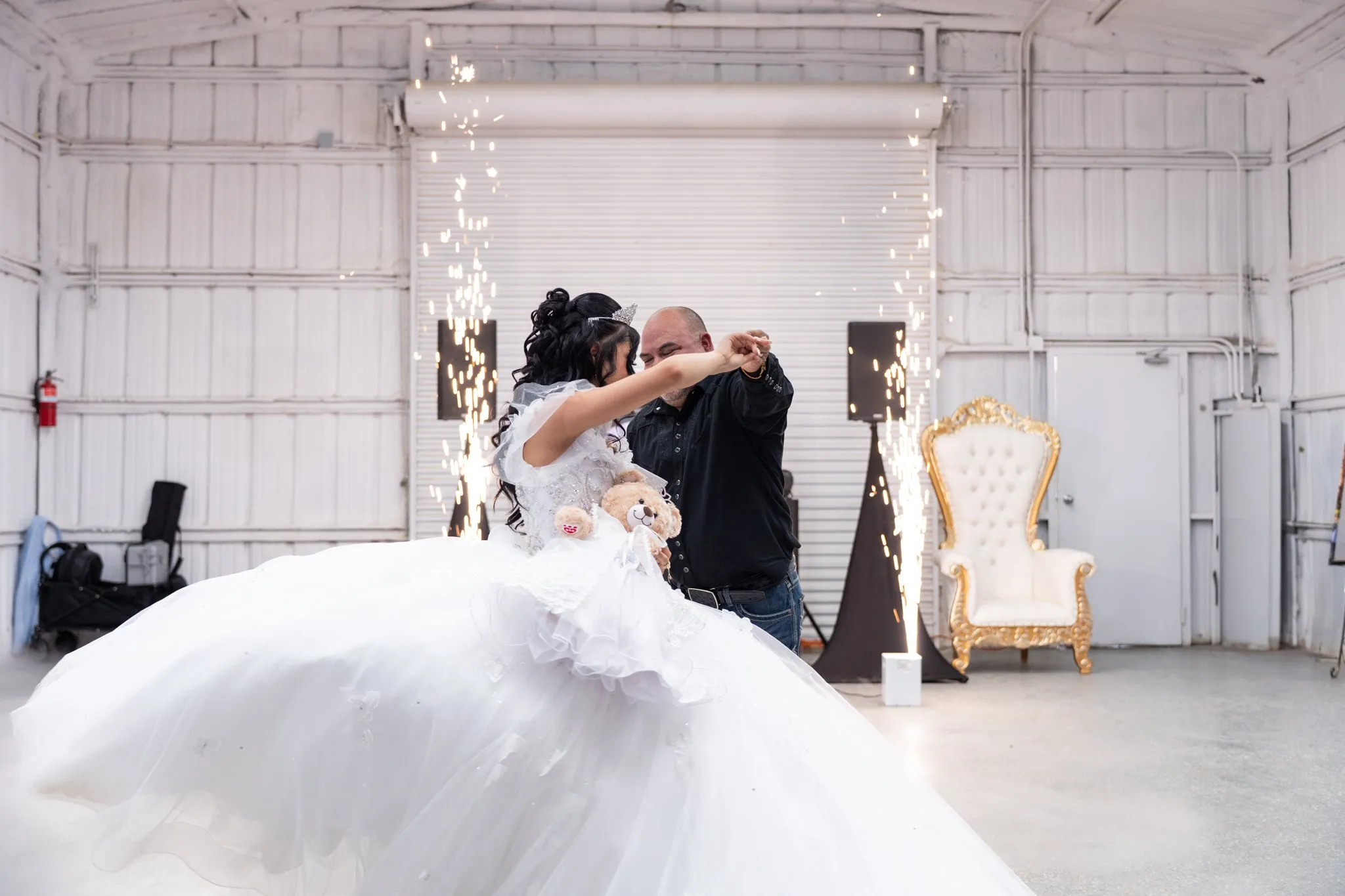 Ysabella's XV Quinceañera photo 19 by Dallas photographer Rony Lanza