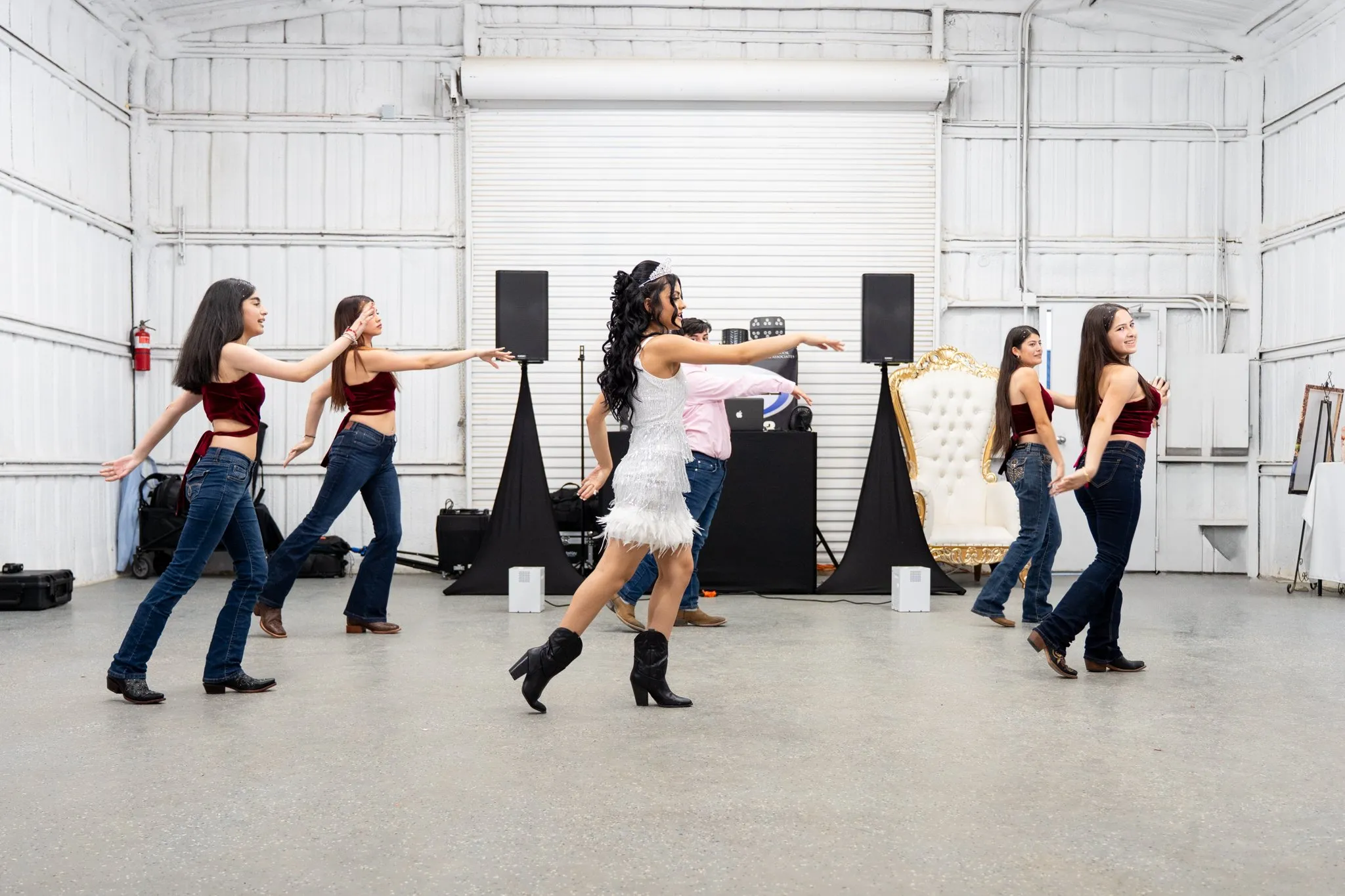 Ysabella's XV Quinceañera photo 21 by Dallas photographer Rony Lanza